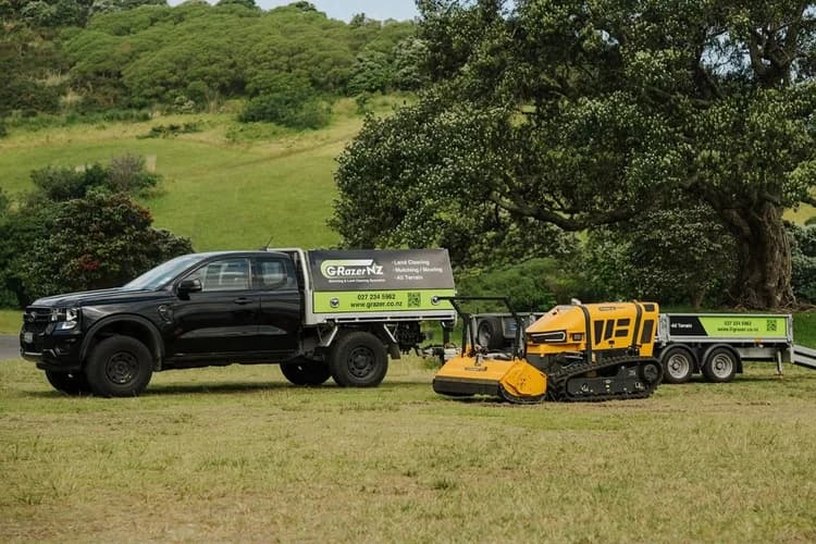 GRazer NZ operator working on site